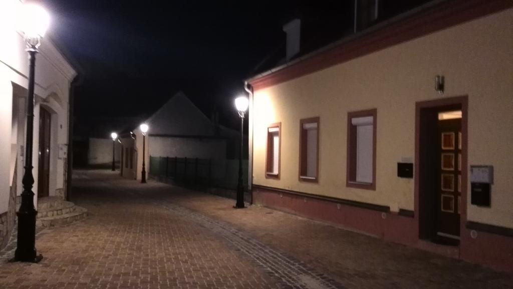 Apartman Kaszas Central Mosonmagyaróvár エクステリア 写真