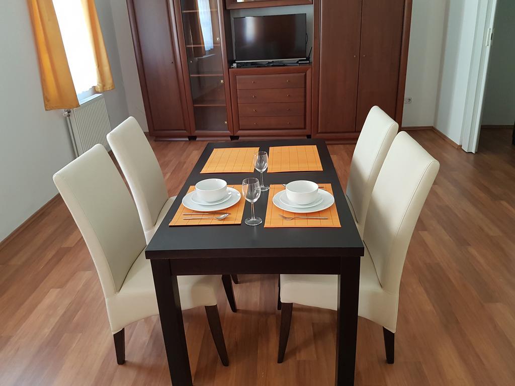 Apartman Kaszas Central Mosonmagyaróvár エクステリア 写真